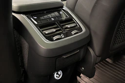 harmaa Volvo XC90 2020 kuva 29.