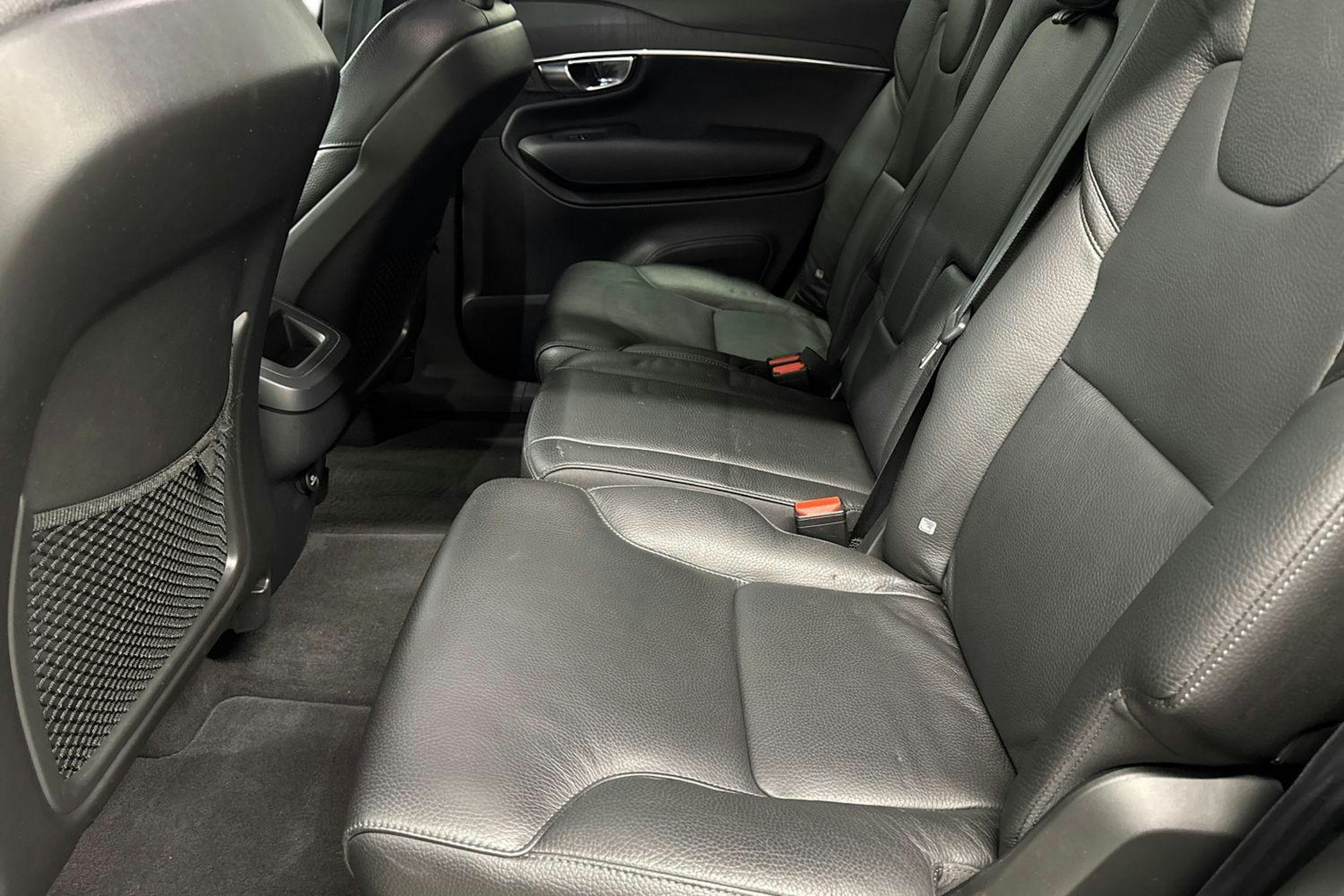 harmaa Volvo XC90 2020 kuva 8.