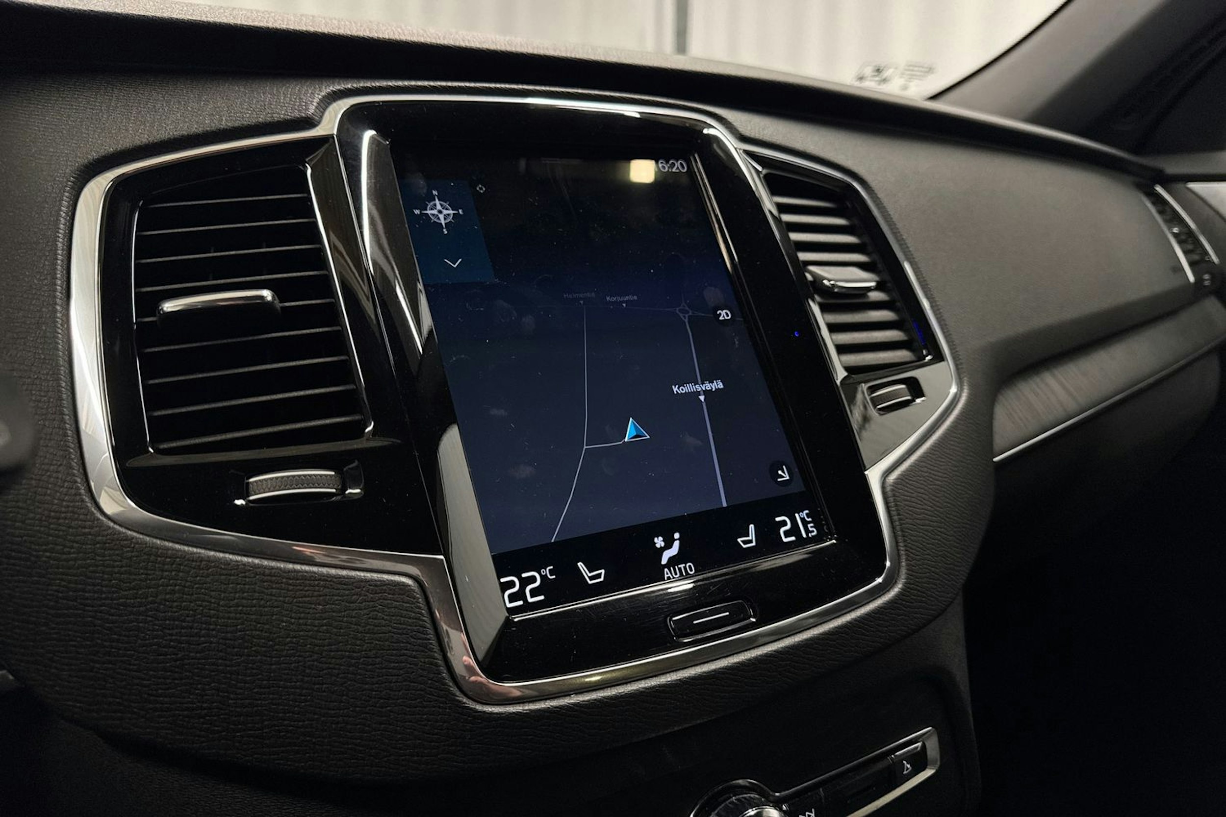 harmaa Volvo XC90 2020 kuva 18.