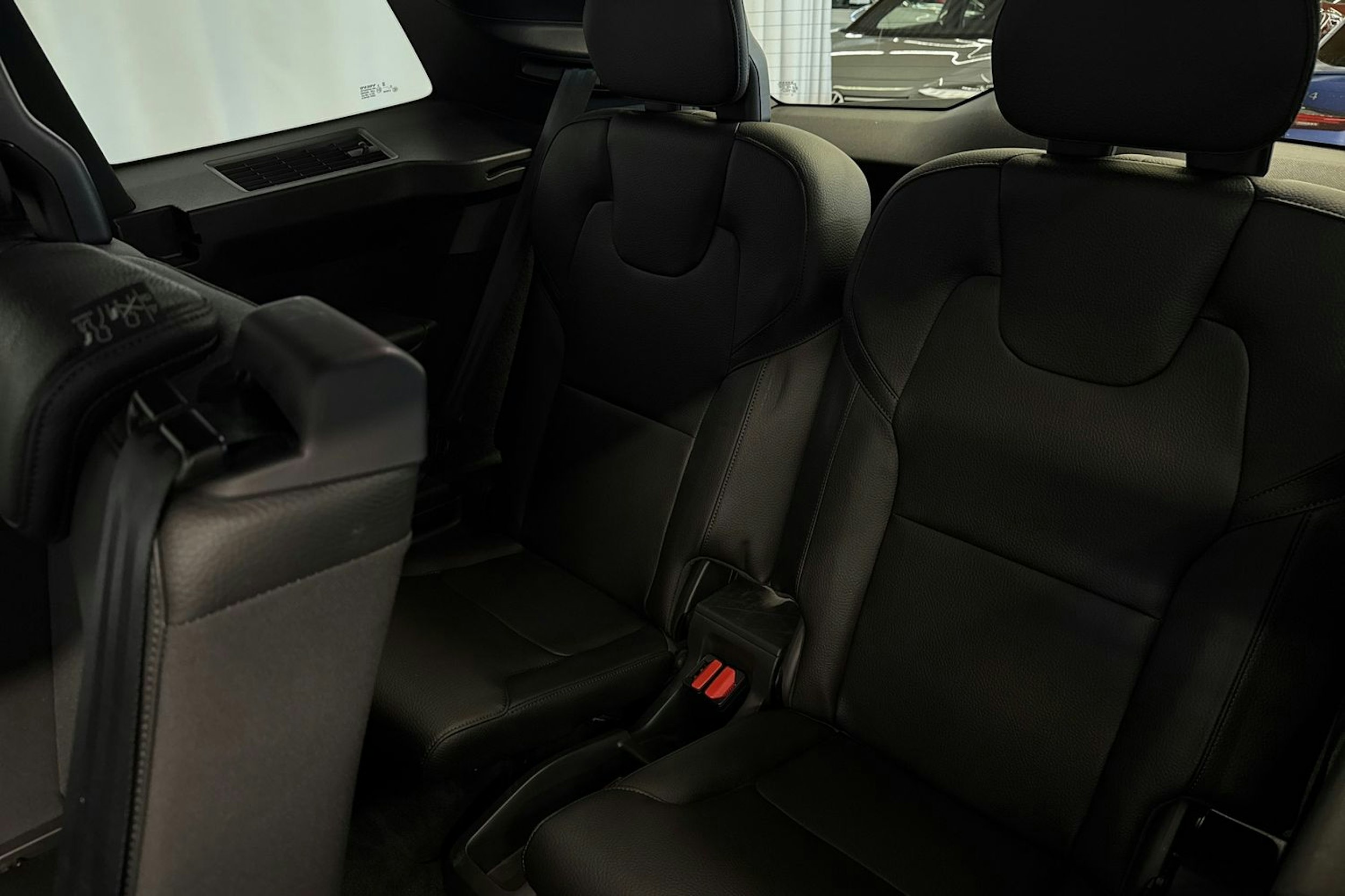 harmaa Volvo XC90 2020 kuva 28.