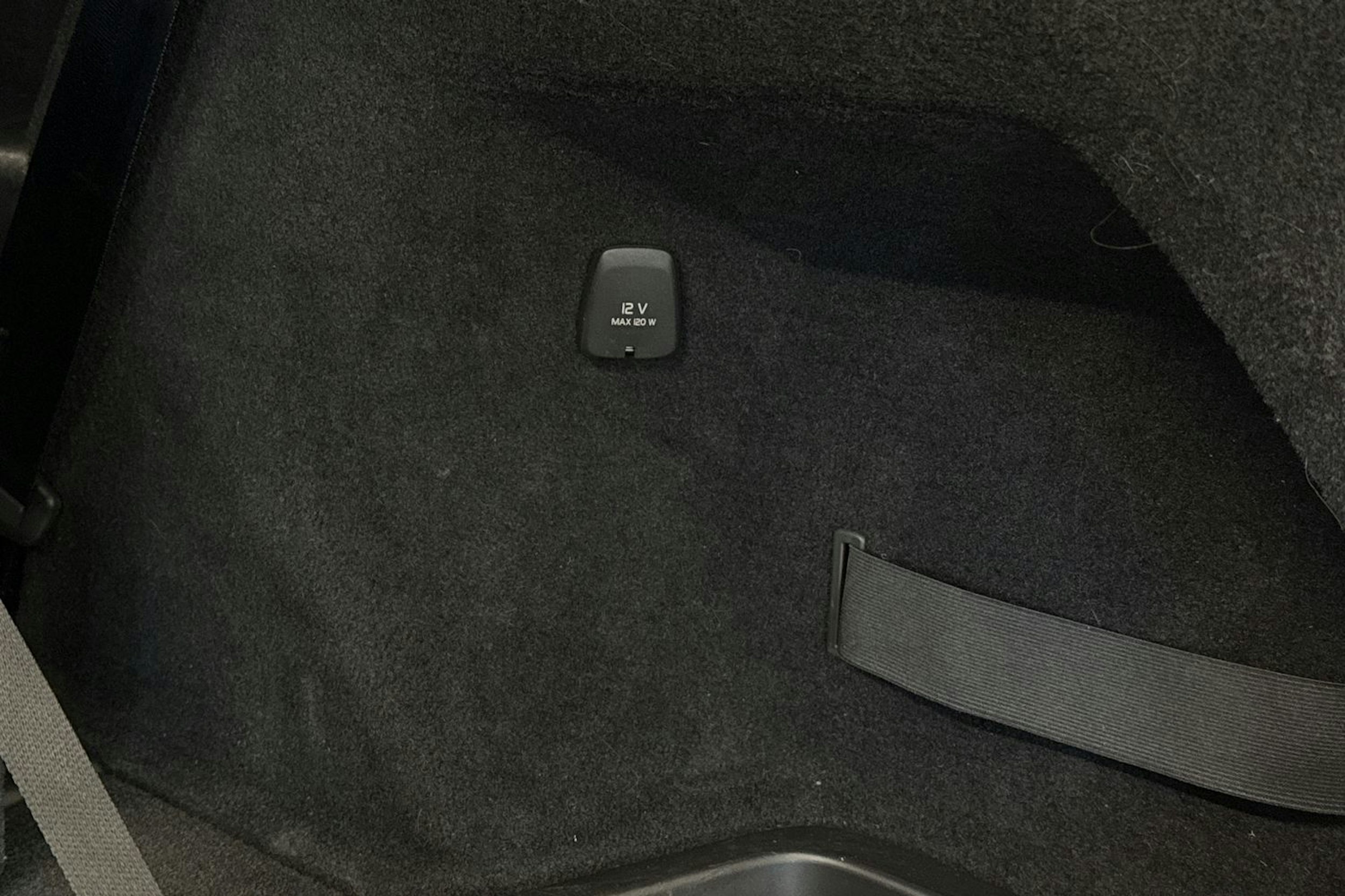 harmaa Volvo XC90 2020 kuva 33.