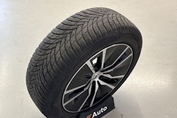 harmaa Volvo XC90 2020 kuva 38.