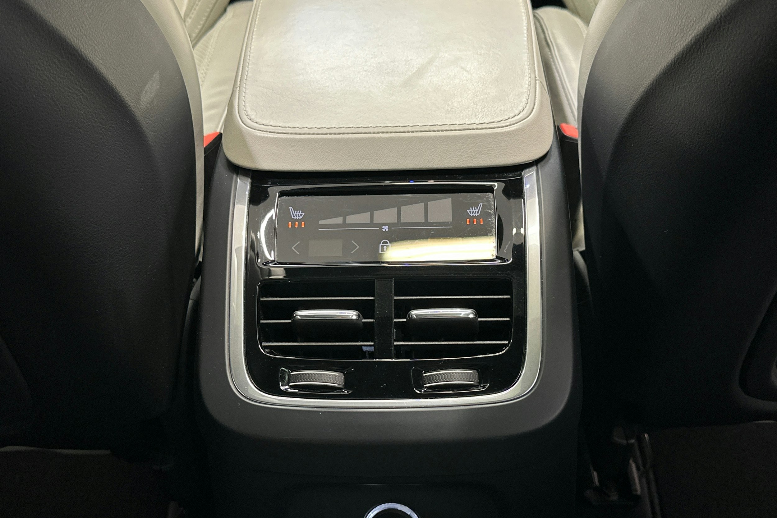 met. sininen Volvo XC90 2020 kuva 16.