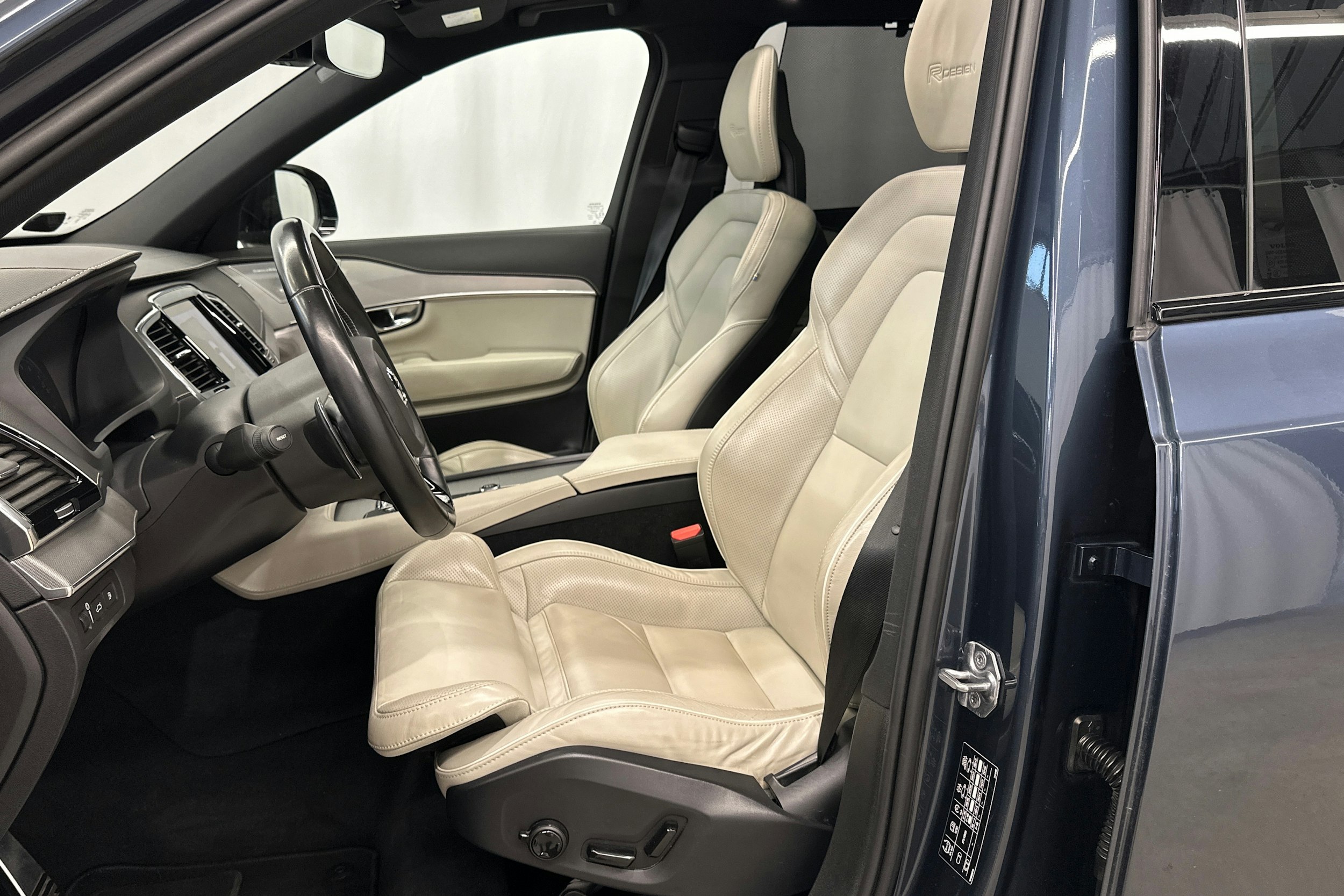 met. sininen Volvo XC90 2020 kuva 19.