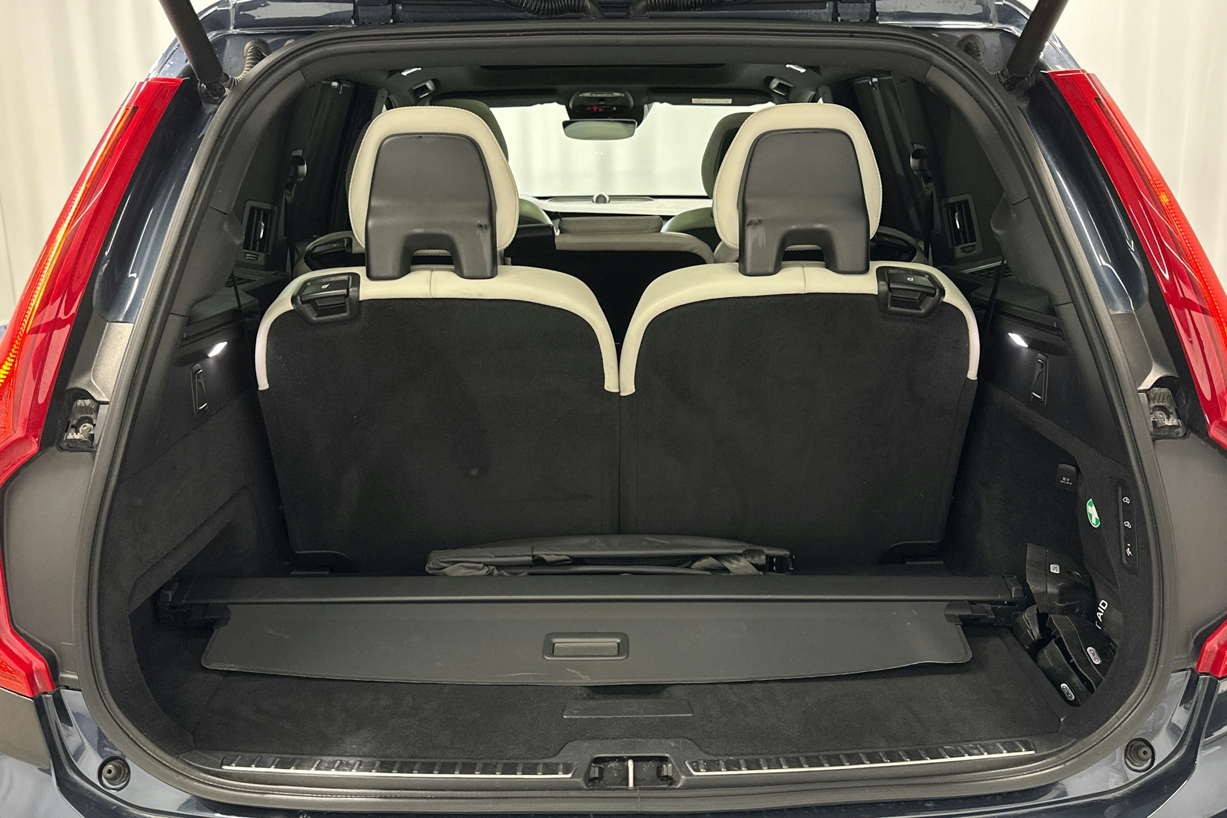 met. sininen Volvo XC90 2020 kuva 32.