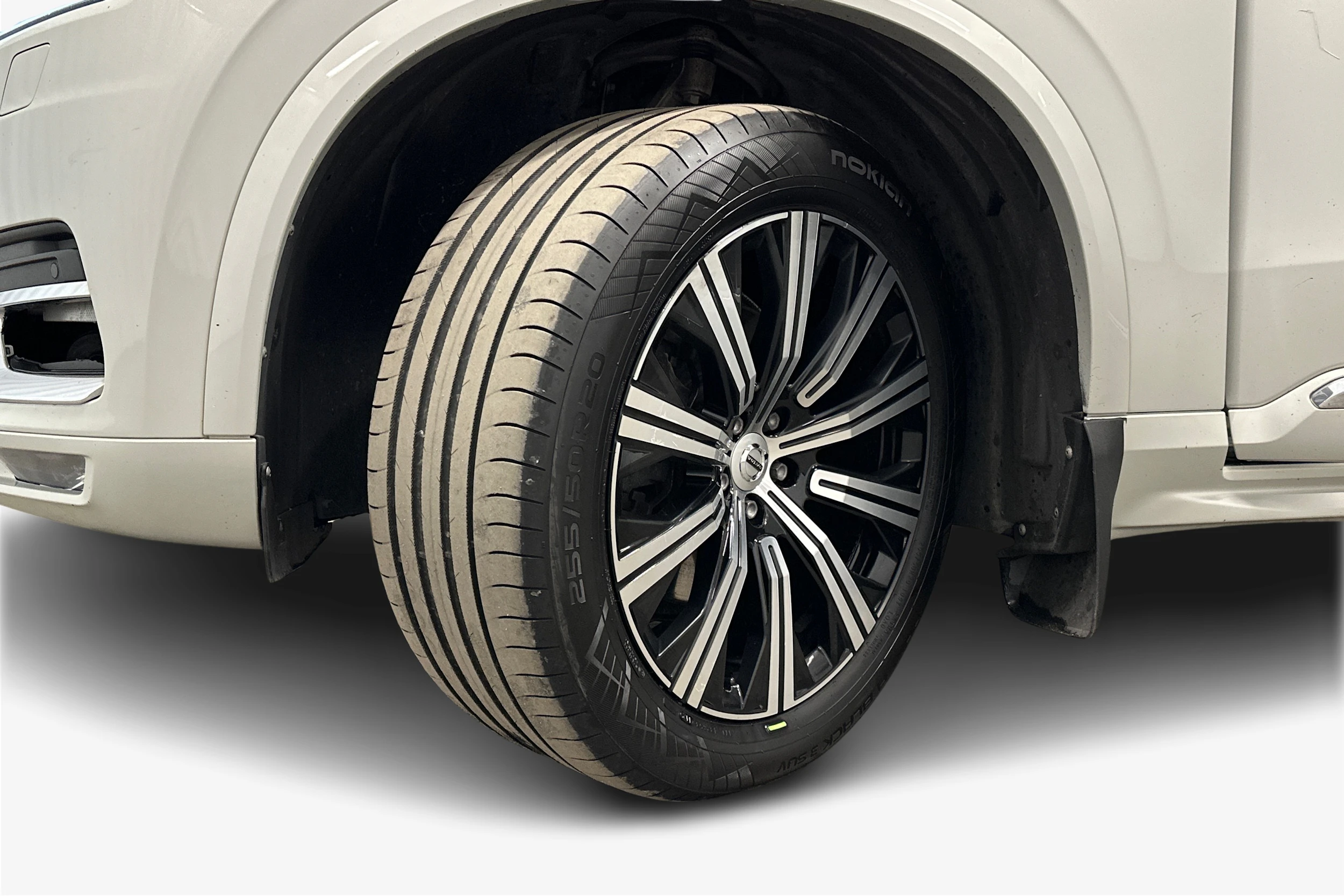 valkoinen Volvo XC90 2020 kuva 9.