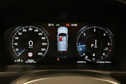 valkoinen Volvo XC90 2020 kuva 13.