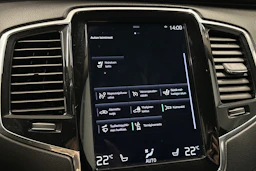 valkoinen Volvo XC90 2020 kuva 18.