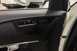 valkoinen Volvo XC90 2020 kuva 4.