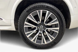 valkoinen Volvo XC90 2020 kuva 12.