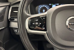 valkoinen Volvo XC90 2020 kuva 17.