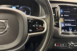 valkoinen Volvo XC90 2020 kuva 18.