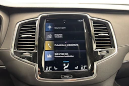 valkoinen Volvo XC90 2020 kuva 22.