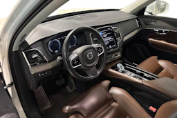 valkoinen Volvo XC90 2020 kuva 3.