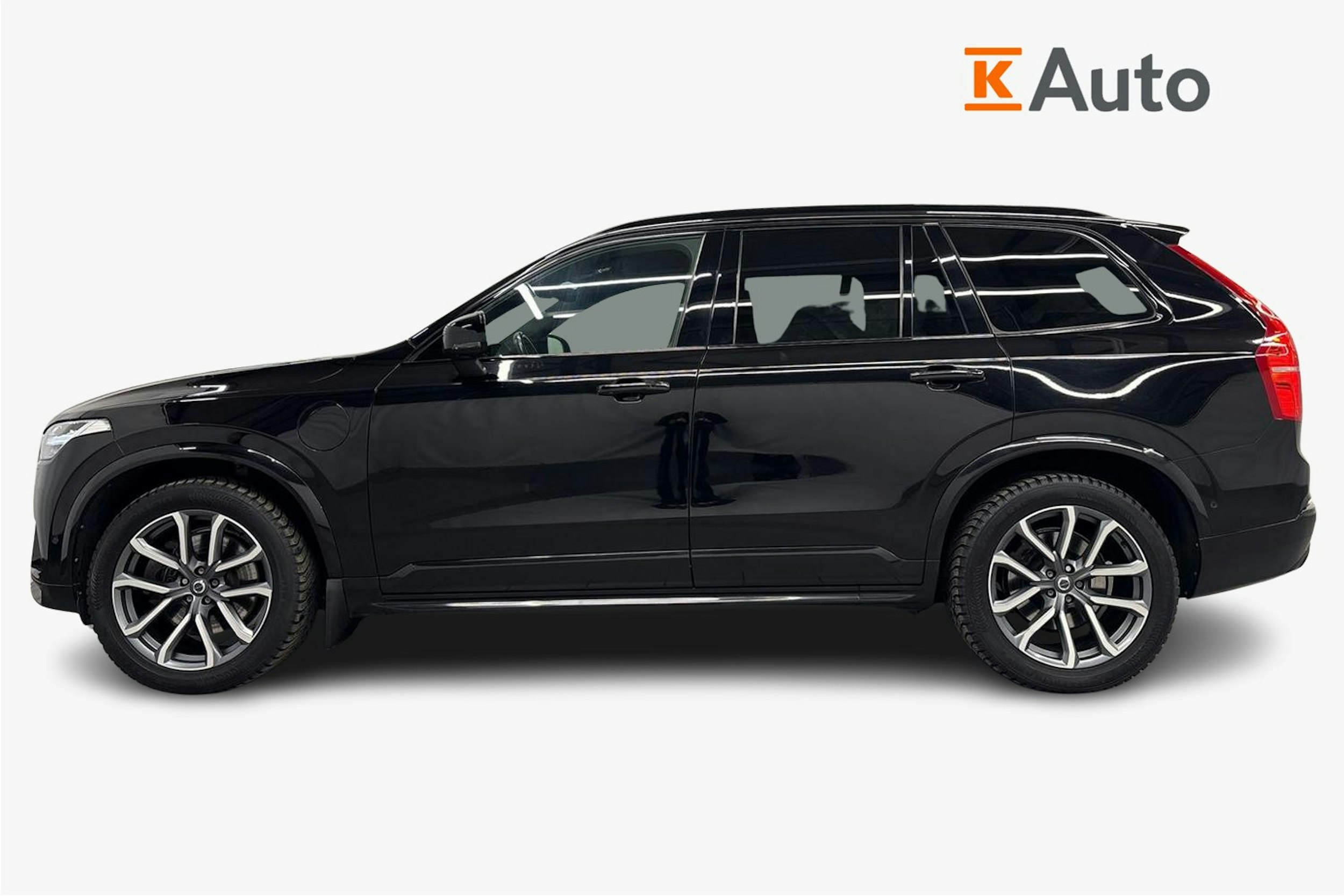 musta Volvo XC90 2020 kuva 6.