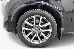 musta Volvo XC90 2020 kuva 11.