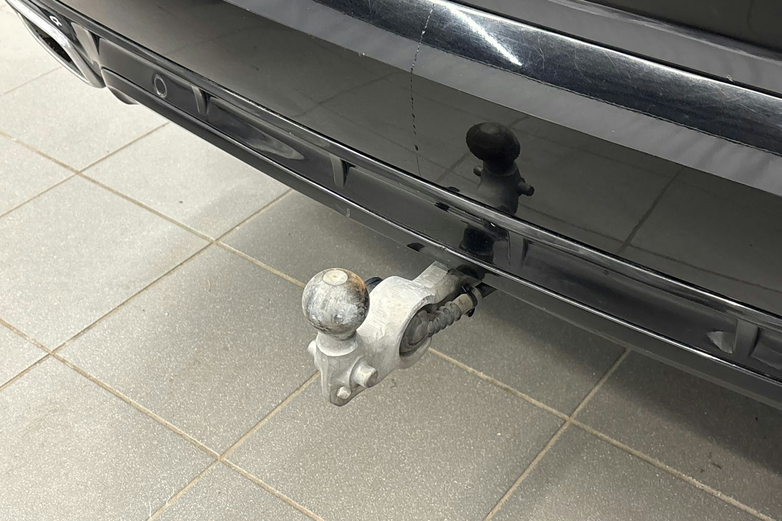 musta Volvo XC90 2020 kuva 15.