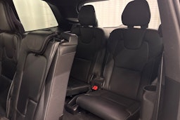 musta Volvo XC90 2020 kuva 18.