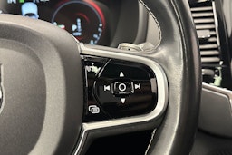 musta Volvo XC90 2020 kuva 25.