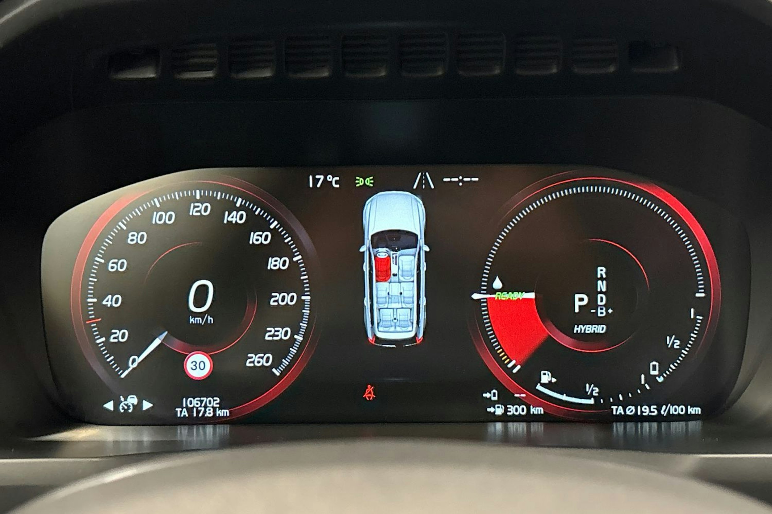 musta Volvo XC90 2020 kuva 26.