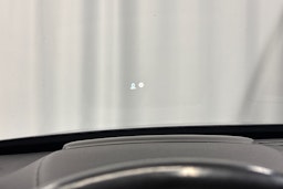 musta Volvo XC90 2020 kuva 27.