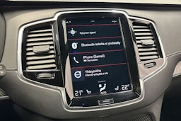 musta Volvo XC90 2020 kuva 28.