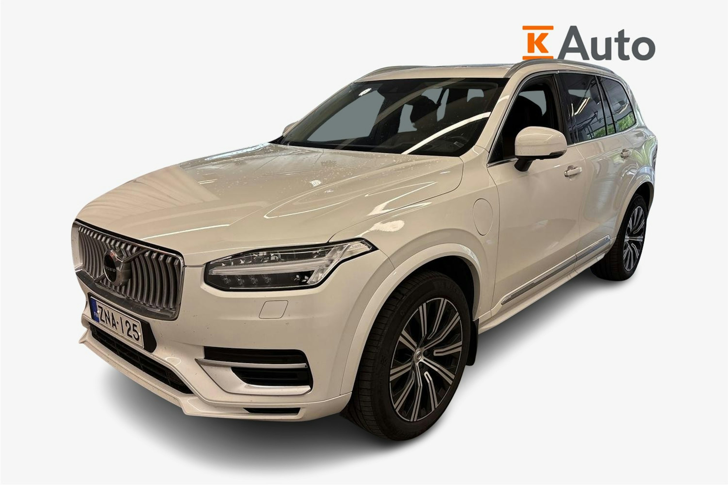 valkoinen Volvo XC90 2020 kuva 1.