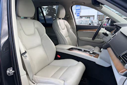 harmaa Volvo XC90 2021 kuva 4.