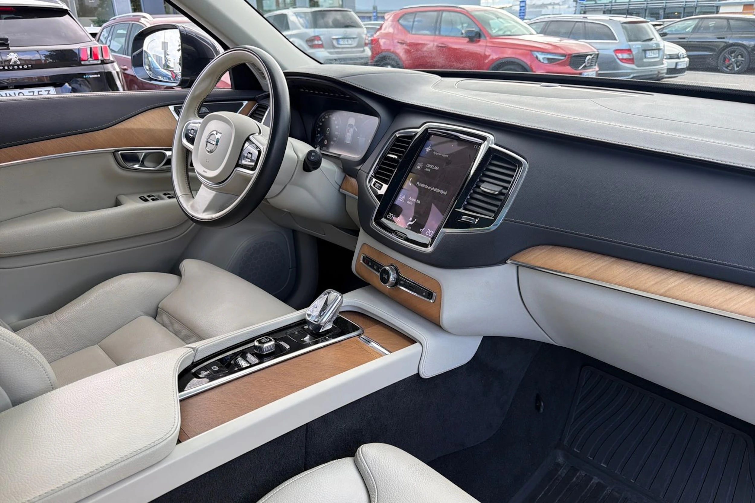 harmaa Volvo XC90 2021 kuva 5.