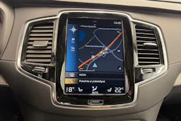 musta Volvo XC90 2021 kuva 25.