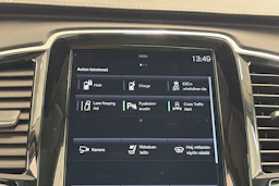 musta Volvo XC90 2021 kuva 27.
