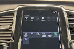 musta Volvo XC90 2021 kuva 29.