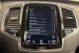 musta Volvo XC90 2021 kuva 33.
