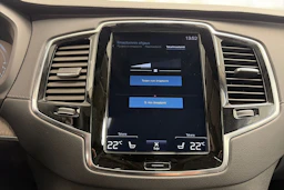musta Volvo XC90 2021 kuva 35.