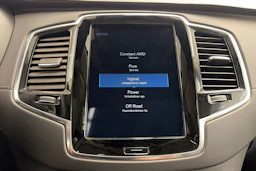 musta Volvo XC90 2021 kuva 37.