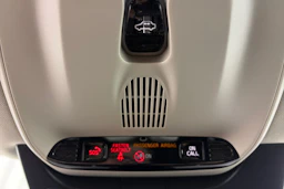 musta Volvo XC90 2021 kuva 38.