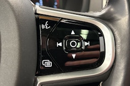 valkoinen Volvo XC90 2021 kuva 18.