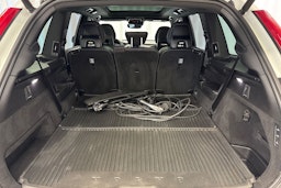 valkoinen Volvo XC90 2021 kuva 28.