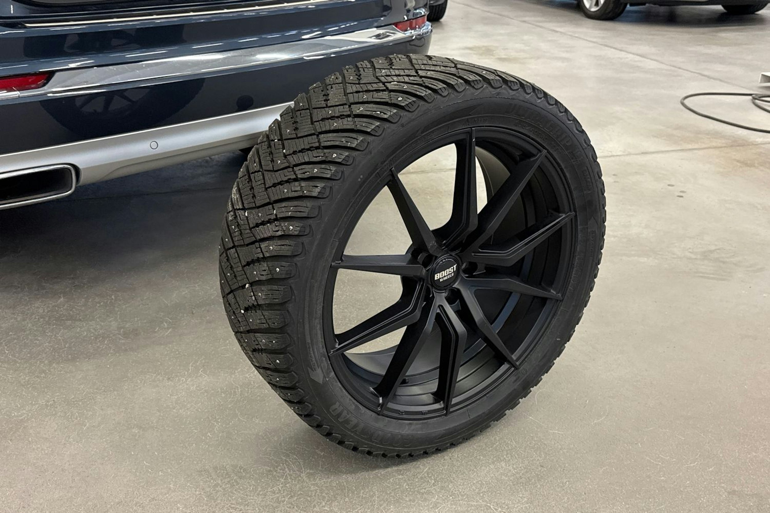 Sininen Volvo XC90 2021 kuva 24.