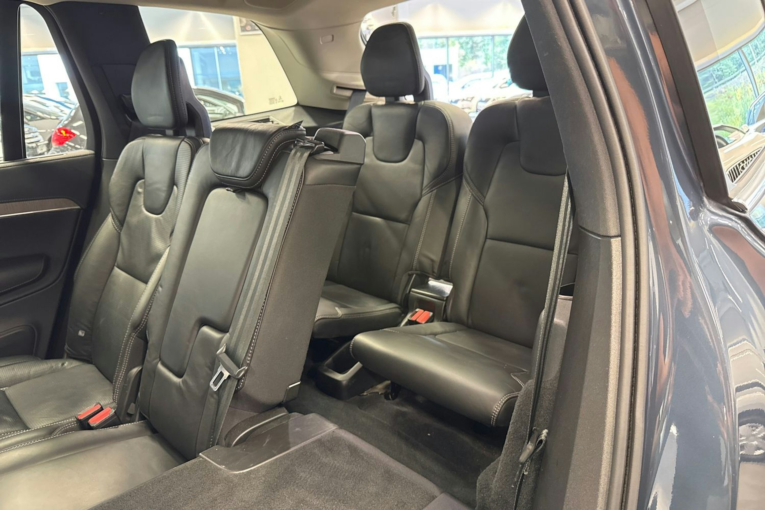 Sininen Volvo XC90 2021 kuva 25.