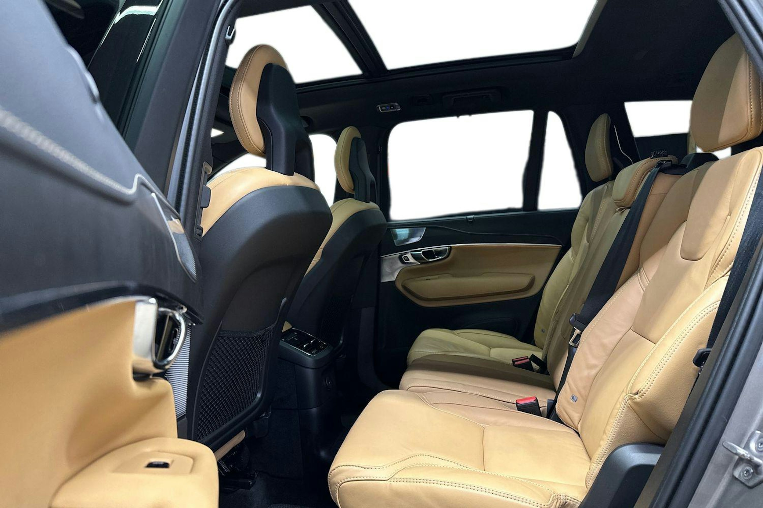 harmaa Volvo XC90 2022 kuva 10.
