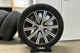 harmaa Volvo XC90 2022 kuva 13.