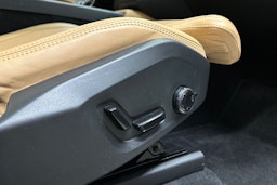 harmaa Volvo XC90 2022 kuva 15.