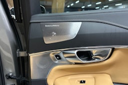 harmaa Volvo XC90 2022 kuva 17.