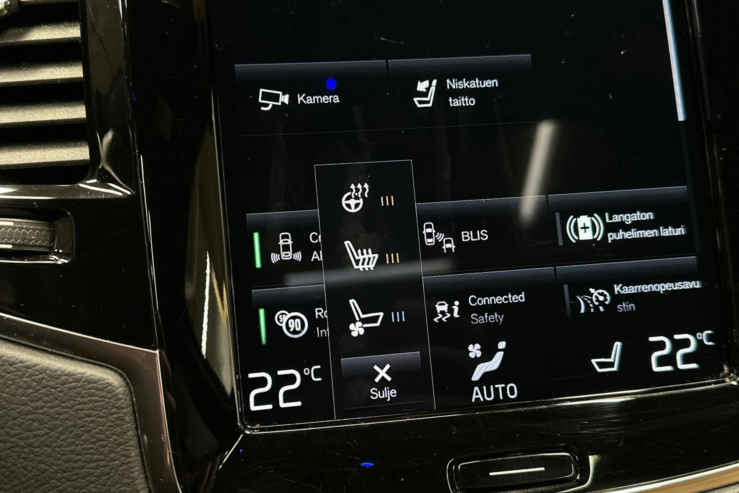 harmaa Volvo XC90 2022 kuva 26.