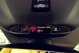 harmaa Volvo XC90 2022 kuva 30.