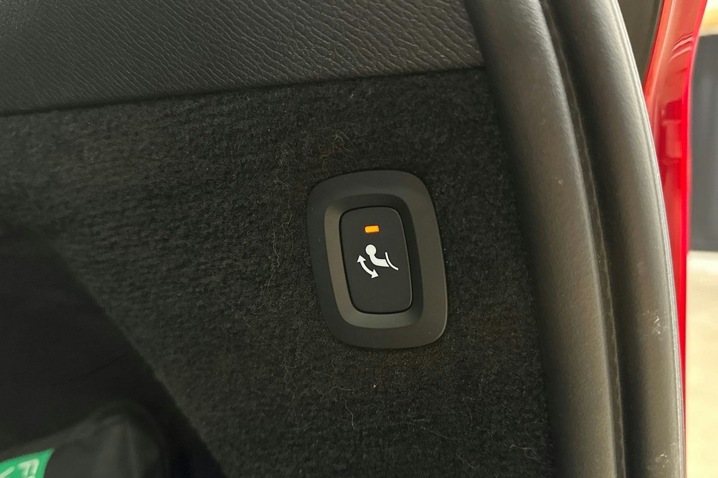 harmaa Volvo XC90 2022 kuva 38.