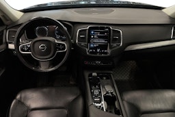 musta Volvo XC90 2021 kuva 7.