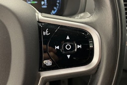 musta Volvo XC90 2021 kuva 15.