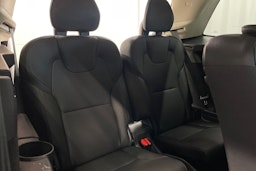 musta Volvo XC90 2021 kuva 22.